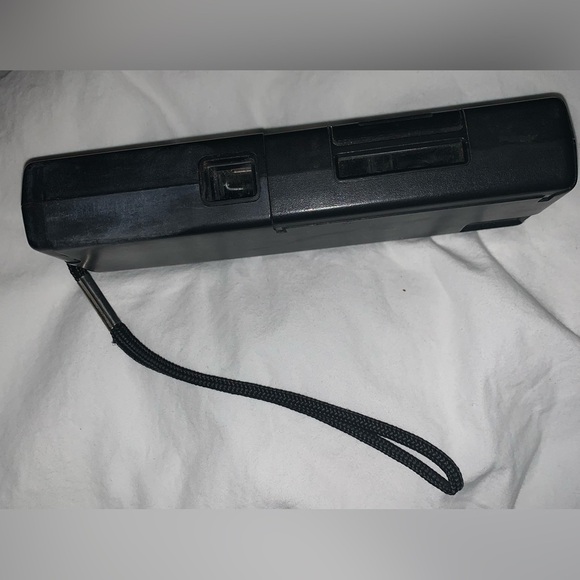 Vtg Kodak Ektralite 10 Point Shoot Flash 110 Film Camera Tested Working - Picture 2 of 4